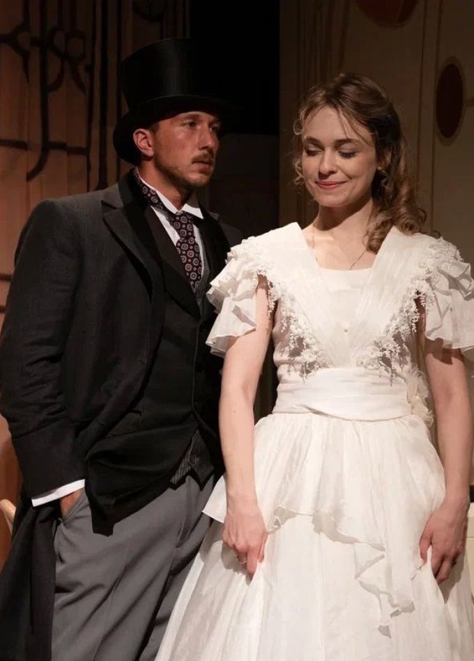 Спектакль «Бешеные деньги»