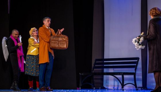 Спектакль «Когда ангелы шутят»