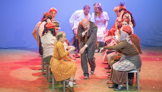 Спектакль «Всюду жизнь»