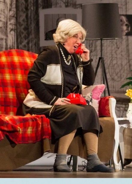 Спектакль «Раневская. Сквозь смех и слёзы!»