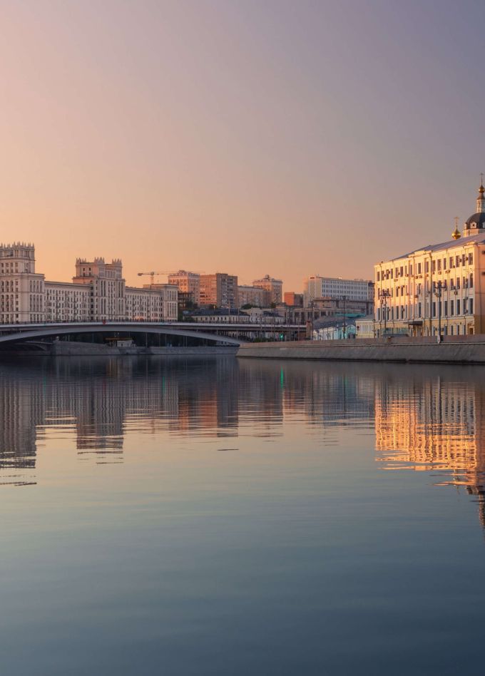 Праздничный круиз на теплоходе  «Жемчужина» с просмотром фейерверка ко Дню весны и труда