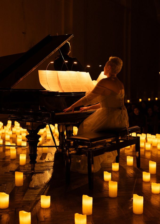 Шедевры Миядзаки и Хисаиси при свечах