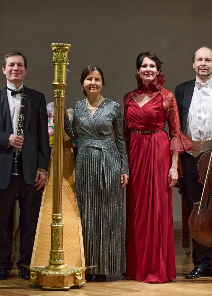 Посвящение Ксении Эрдели. Легенда арфы