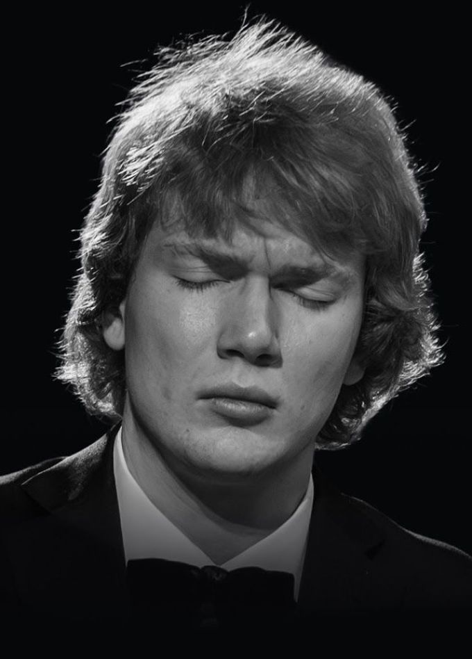 Иван Бессонов. Пианист и дирижёр