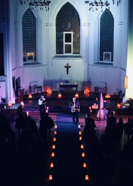 Романтический вечер при свечах с арфой, органом и саксофоном